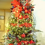red-and-black-christmas-tree-ornaments.jpg