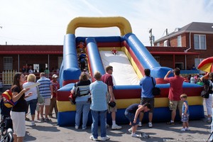 bouncy-house-at-thomas-the-tank-event.jpg