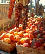 brentwood-farmers-market-peaches.jpg