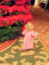 taking-christmas-photos-at-opryland-nashville.jpg