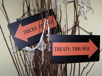 tricks-or-treats-signs-by-kimberlyfaye.jpg
